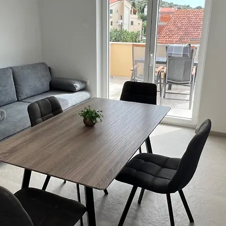 Jednosobni S Pogledom Na Lägenhet *