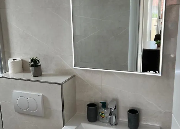 Jednosobni S Pogledom Na *