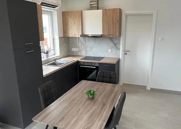 Jednosobni S Pogledom Na *