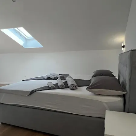 Апартаменты Jednosobni S Pogledom Na *