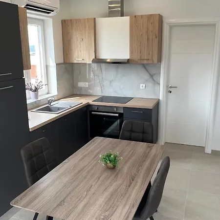 Jednosobni S Pogledom Na *