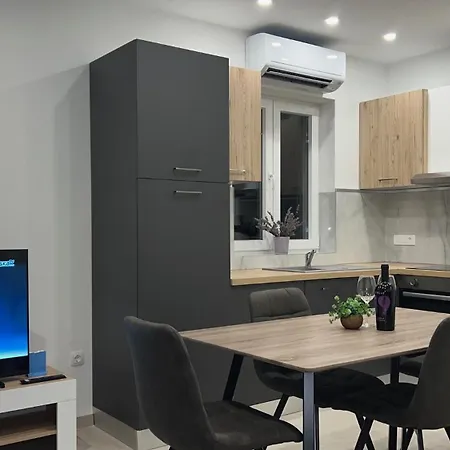 Апартаменты Jednosobni S Pogledom Na