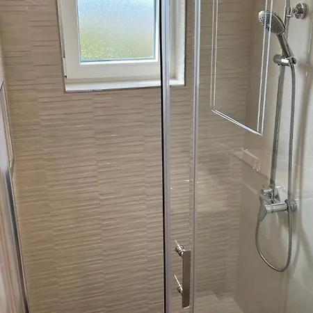 Апартаменты Jednosobni S Pogledom Na *