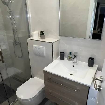 Апартаменты Jednosobni S Pogledom Na Муртер